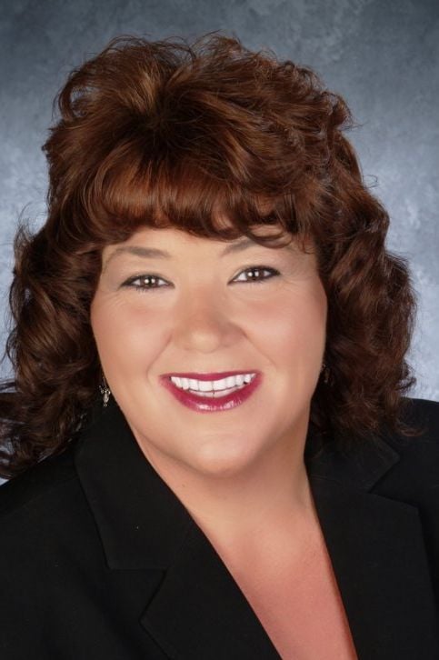 Gina Ginochio-Robichaud, Realtor